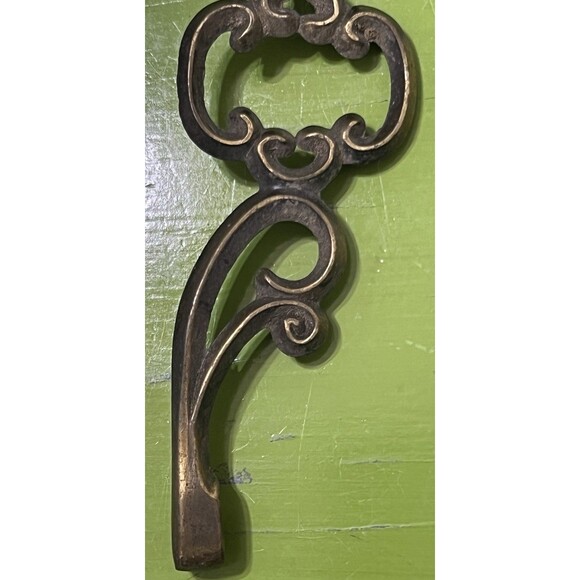 Lot of 4 Brass Vintage Drawer Pulls Closet Handles 8" Length - Picture 1 of 7